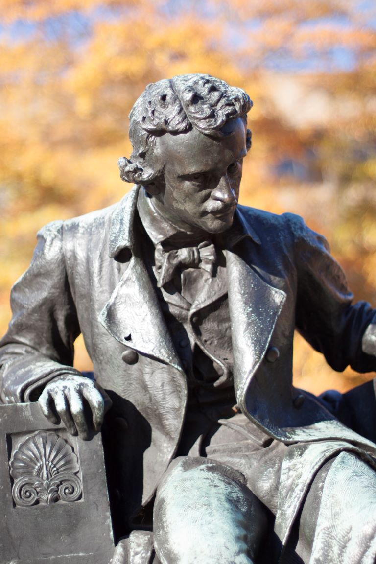 Poe statue in plaza